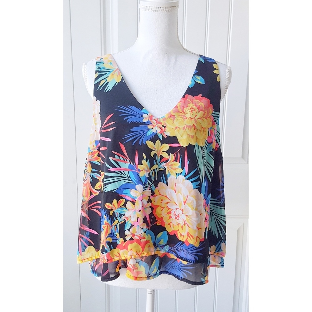 Tropical Print Top - Picture 2 of 3